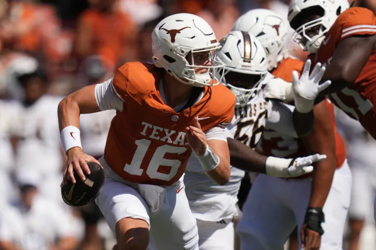 Heisman hopefuls Manning and Sayin to face off when No. 1 Ohio State meets No. 4 Texas in Austin